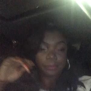 Meet your Posher, Renee